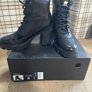 Sorel Black Women's Lace-Up Boots